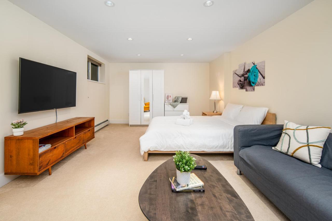 Gorgeous 4 Bedroom Garden Level Suite At Vancouver West & Ubc Zewnętrze zdjęcie