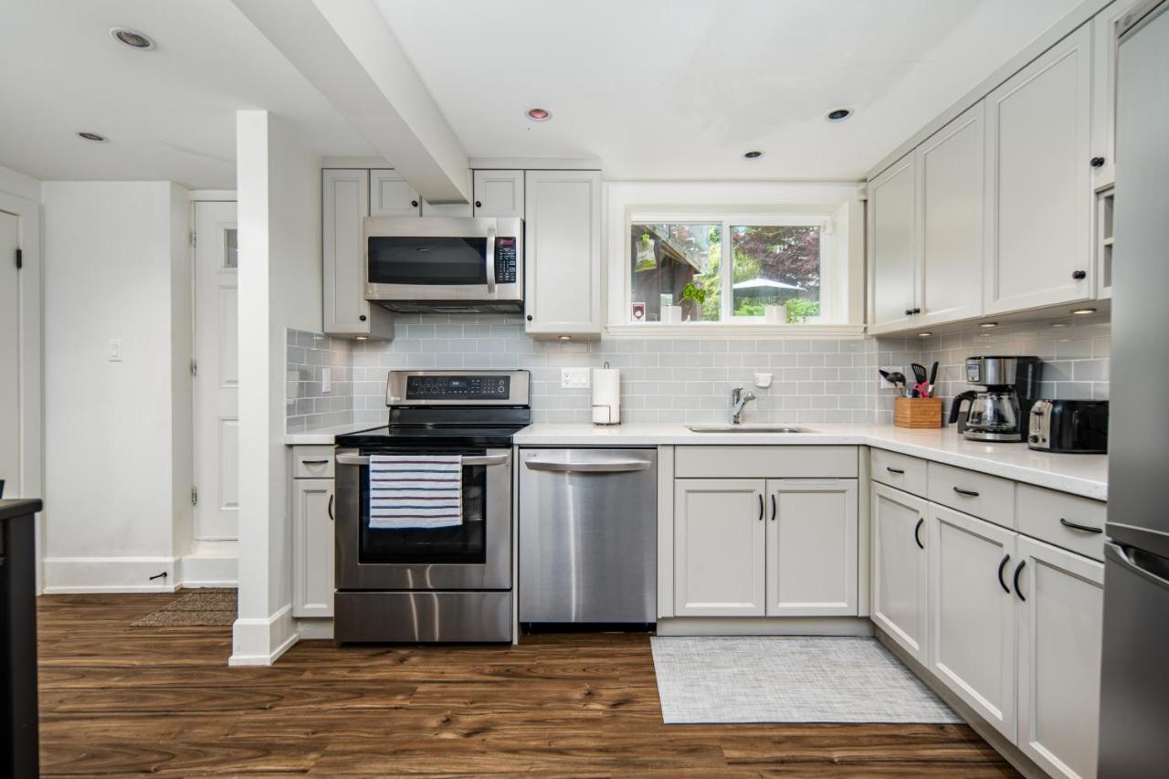Gorgeous 4 Bedroom Garden Level Suite At Vancouver West & Ubc Zewnętrze zdjęcie